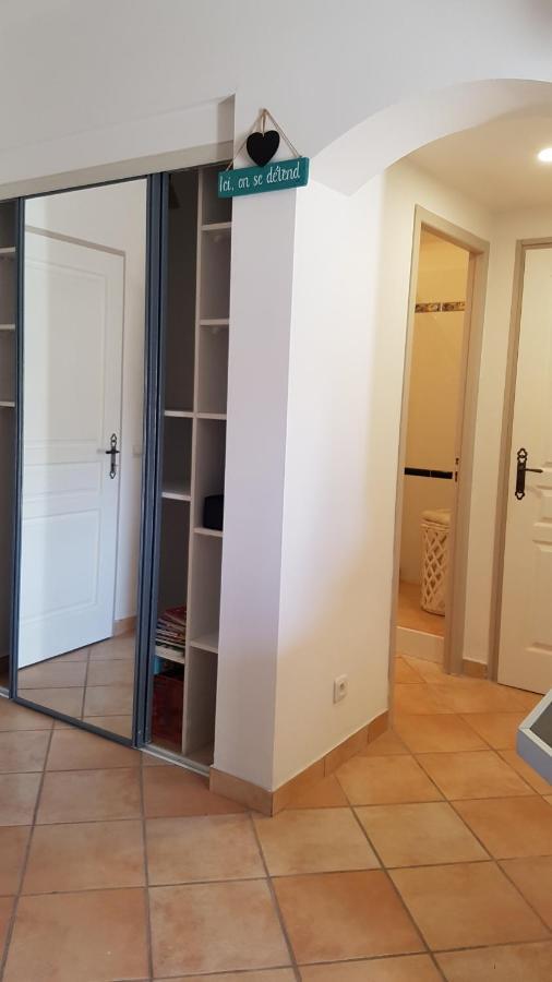 Loft Dans Cadre De Verdure Ceyreste Bagian luar foto
