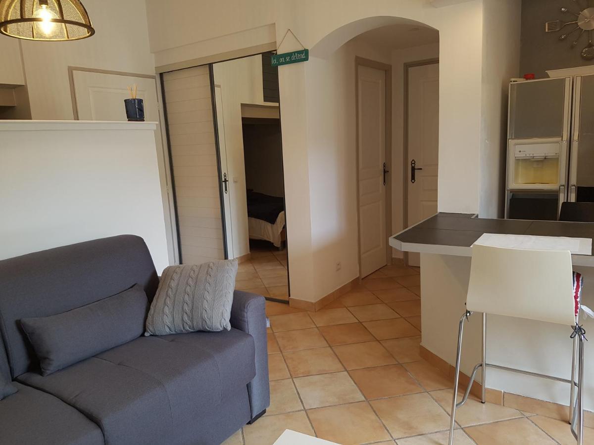 Loft Dans Cadre De Verdure Ceyreste Bagian luar foto